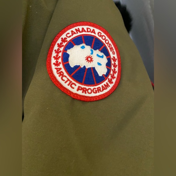Canada Goose Jacket - Picture 2 of 5